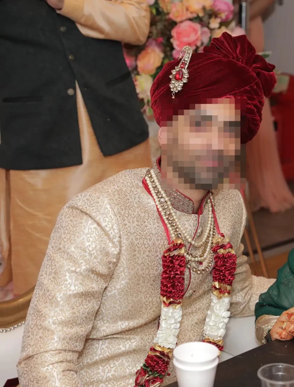 Men's Wedding Sherwani/Turban/Jewellery thumbnail 3