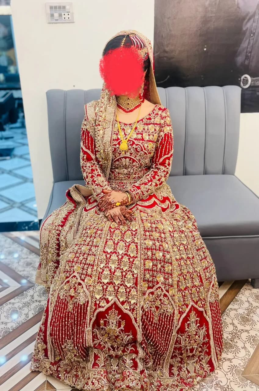 Pakistani Bridal dress thumbnail 2