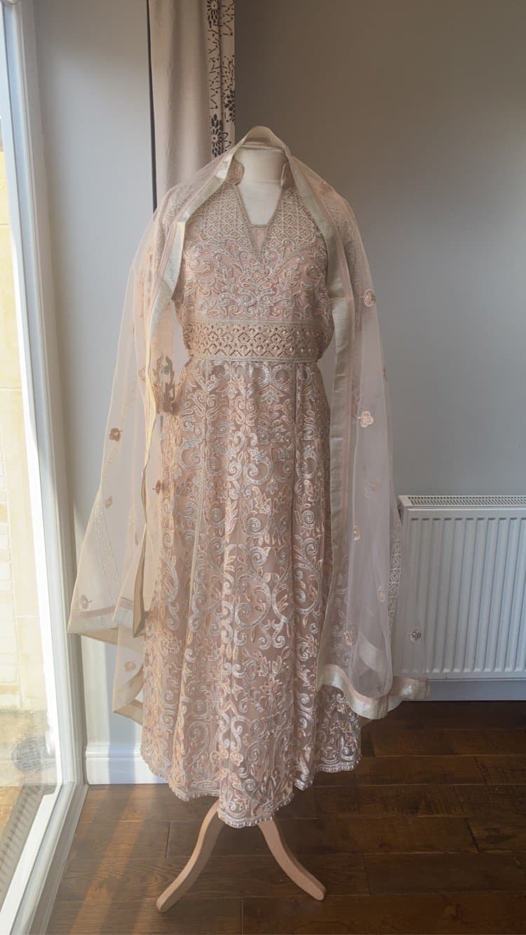 Asain wedding outfit — image 1