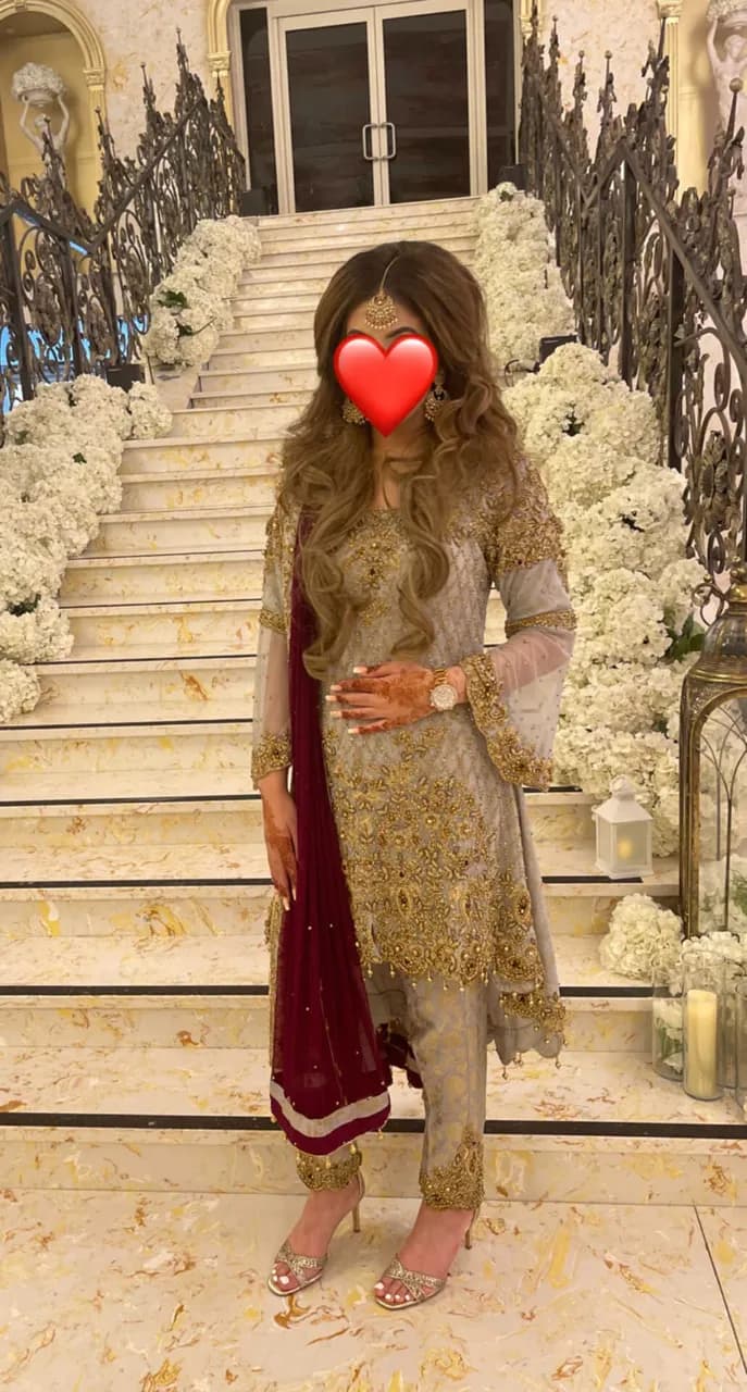 Wedding outfit — image 1