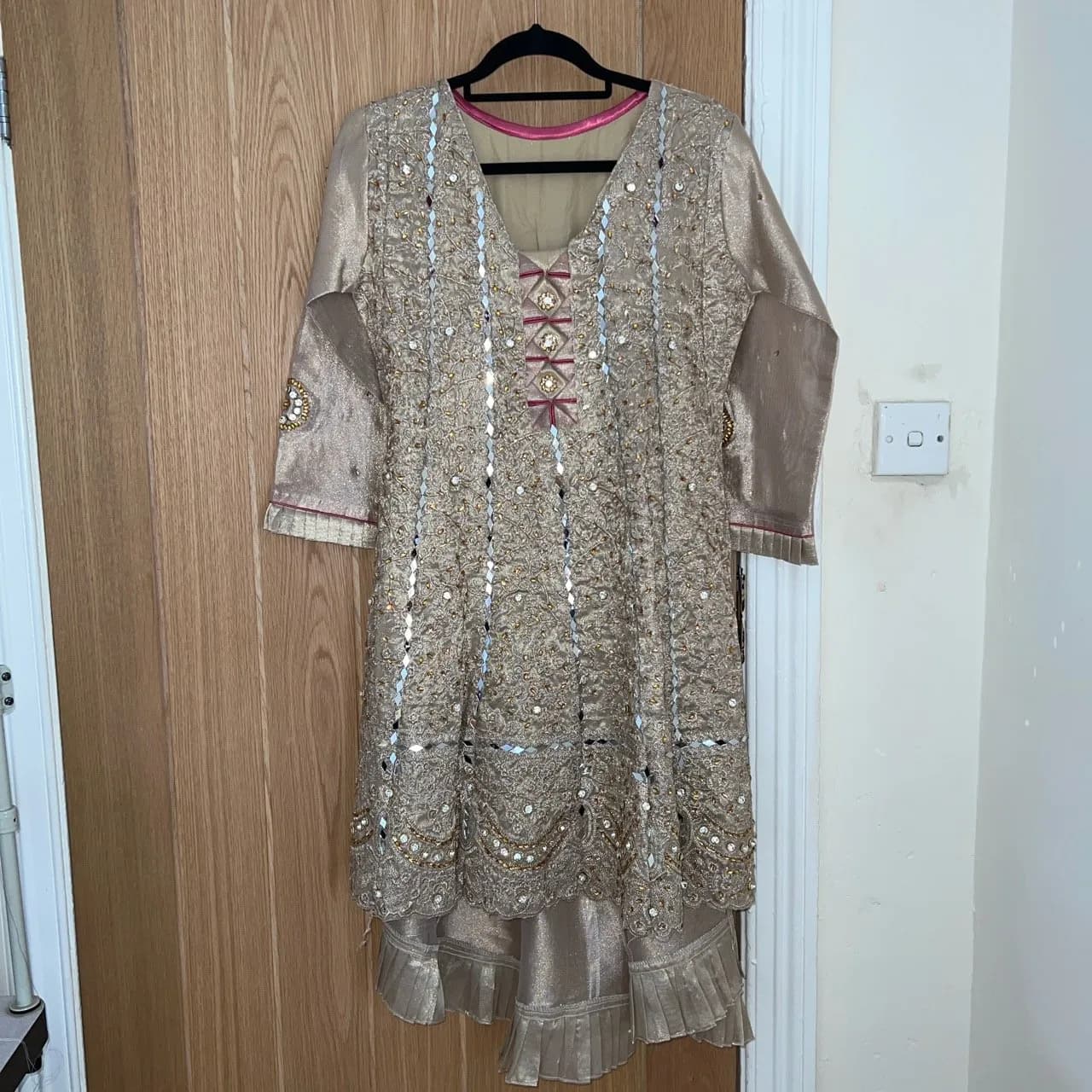 Pink and gold organza/ silk asian trail outfit — image 1