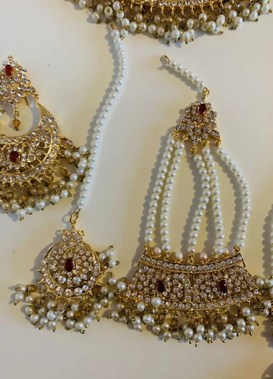 Bridal jewellery — image 1
