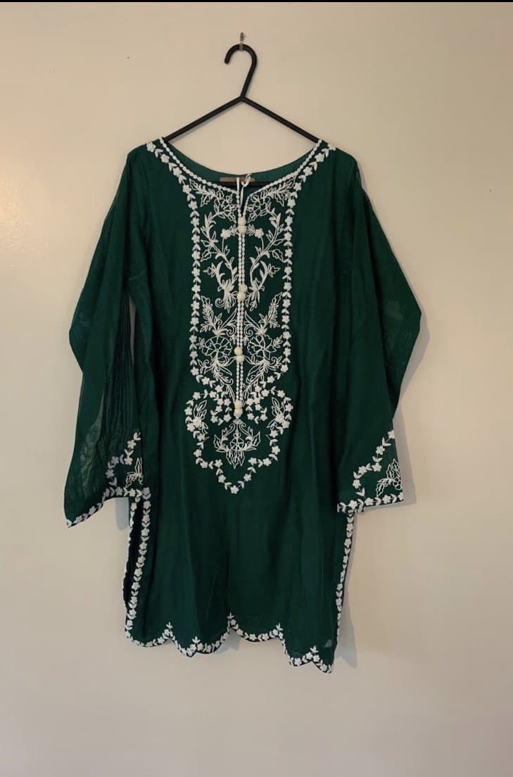 Khaadi Green Kurta /Tulip Trouser suit with Dupatta — image 1