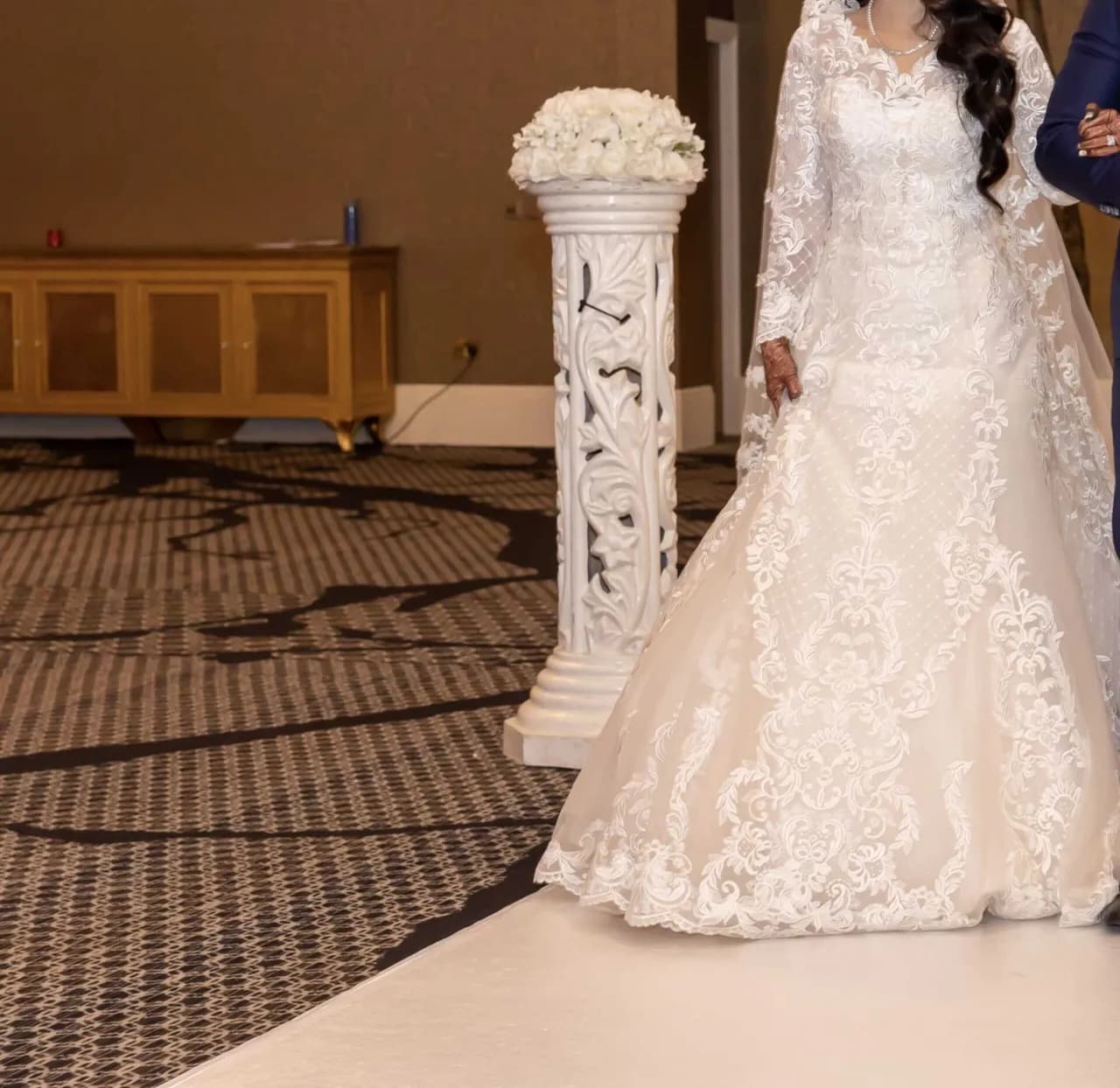 White wedding dress — image 1