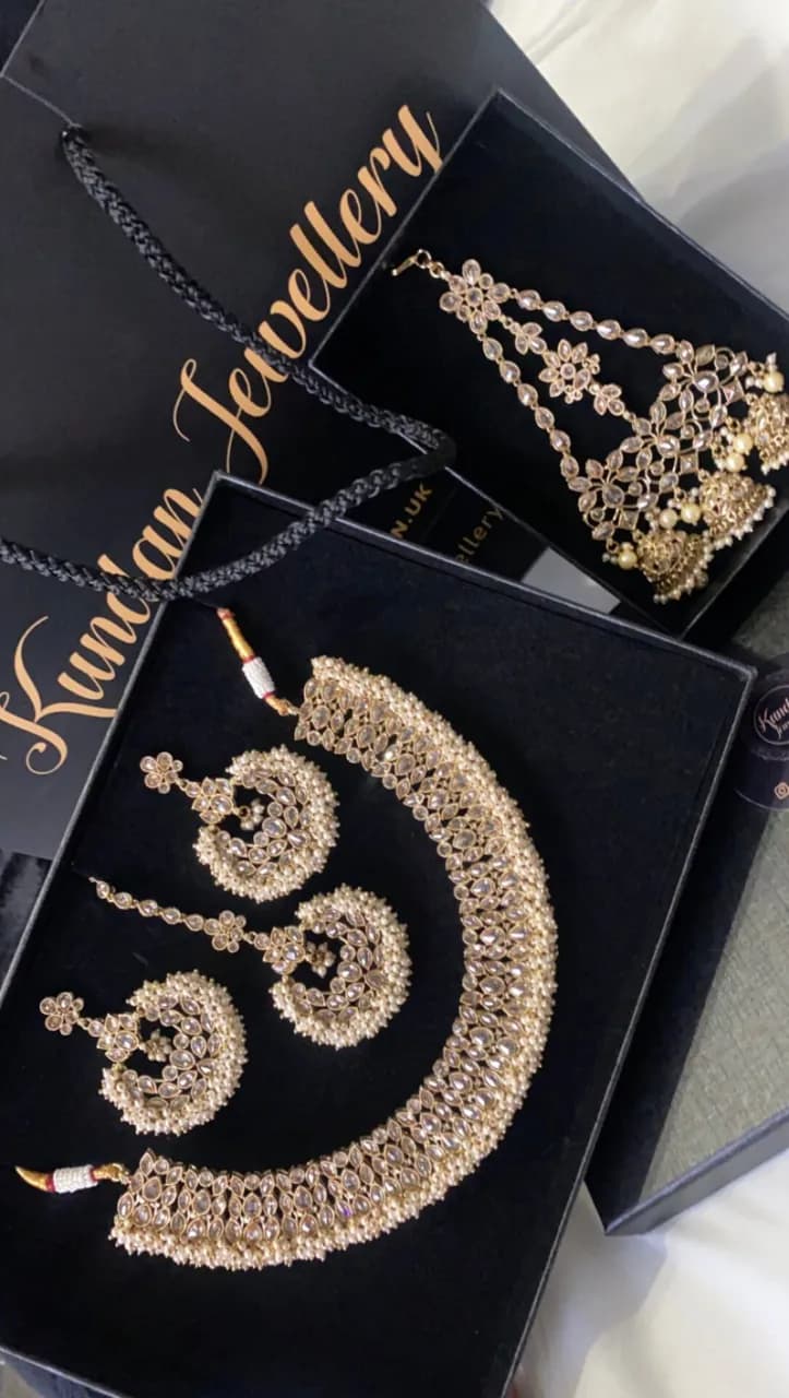 Wedding jewellery set — image 1