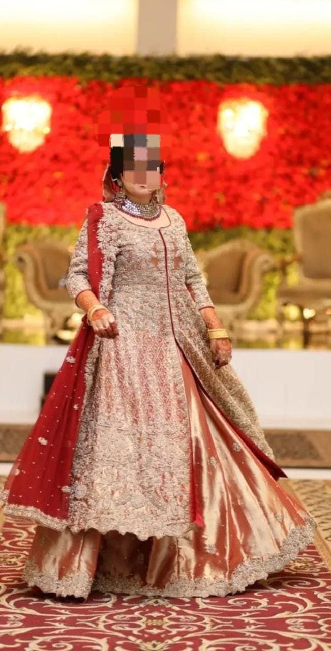 Red bridal dress — image 1