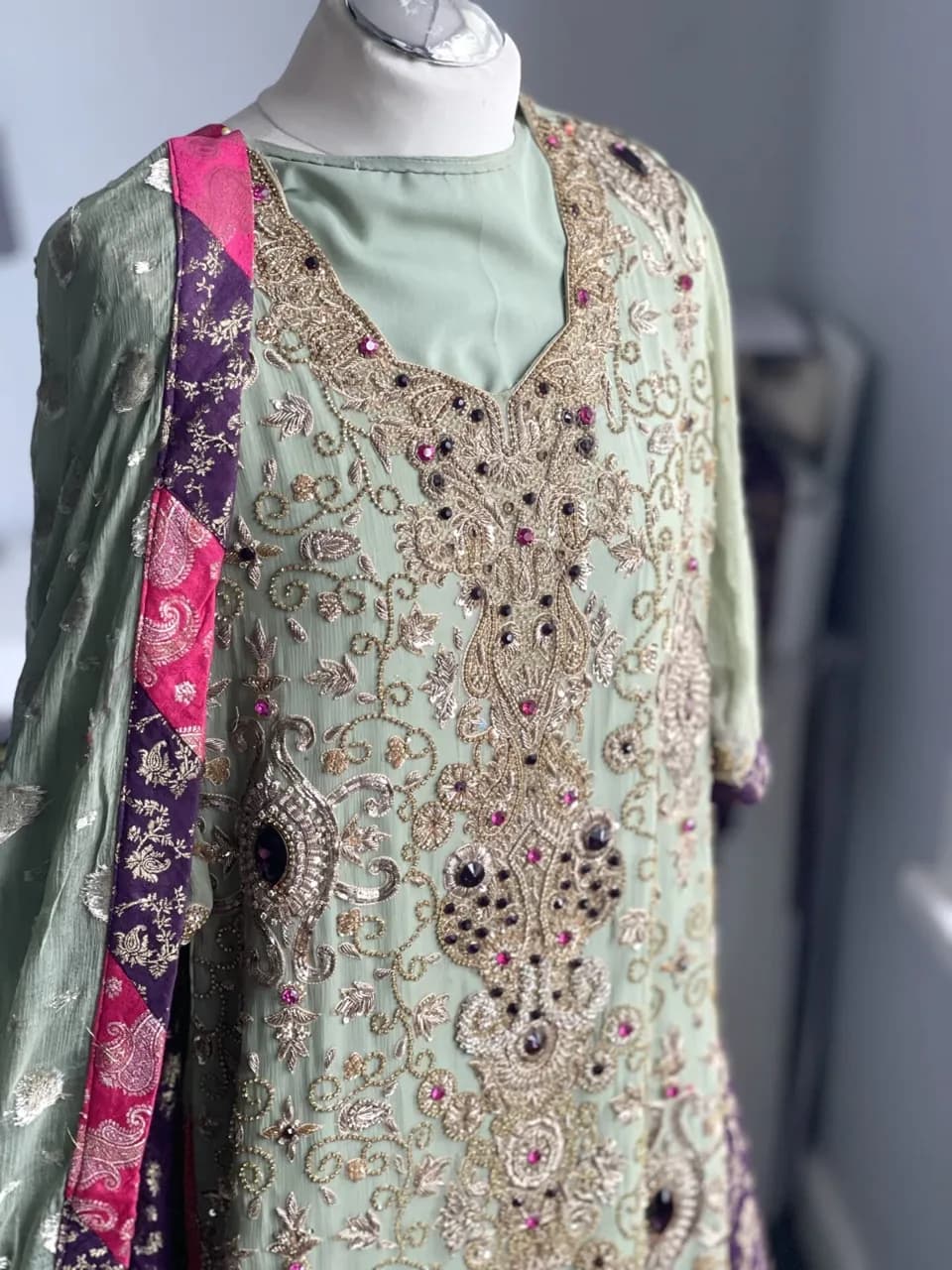 4 piece embellished mehnd outfiti — image 1